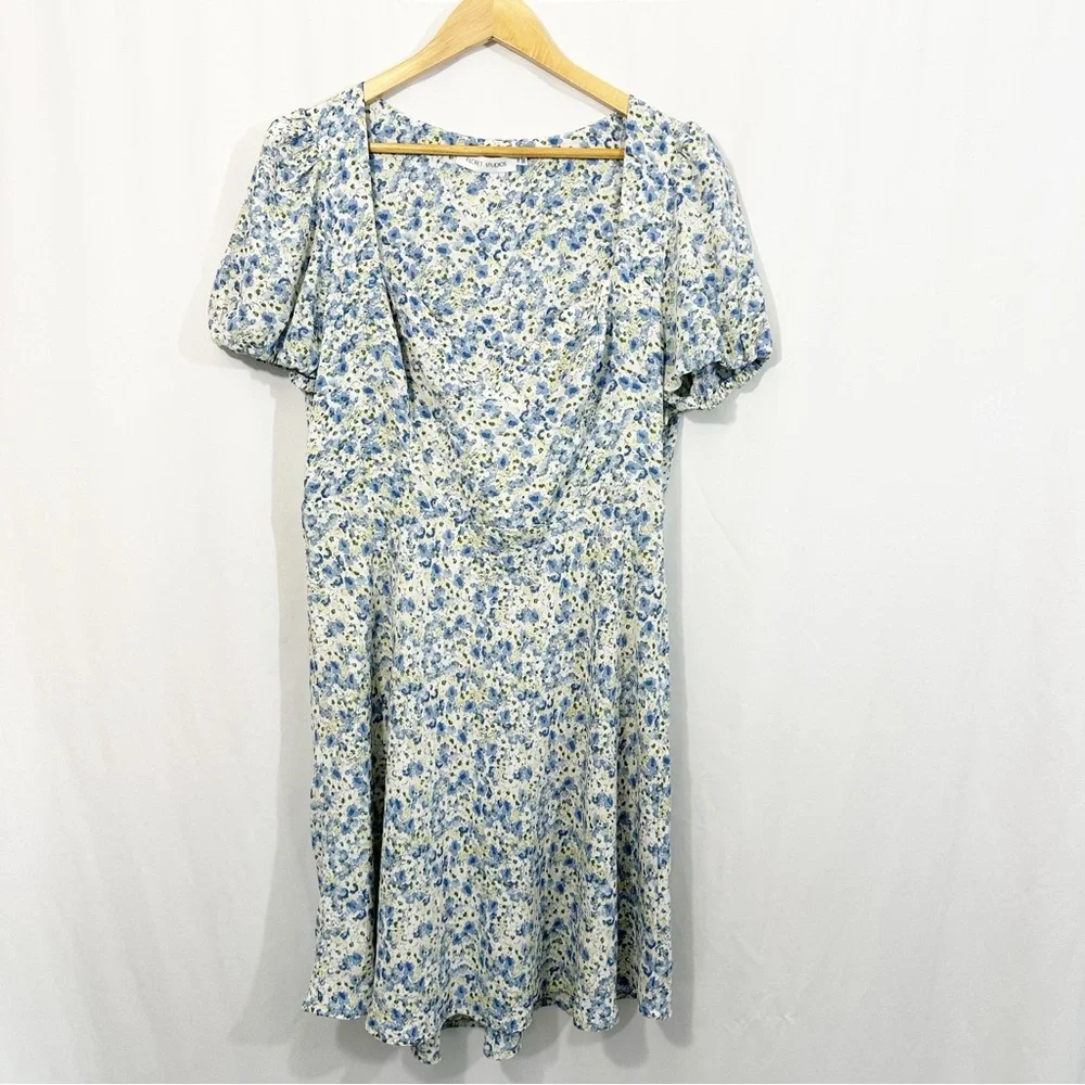 Floret Studios Floral Short Sleeve Puff Sleeve Dress - Picture 2 of 10